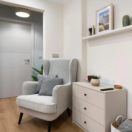 El Equilibrio Playa Honda (Lanzarote)